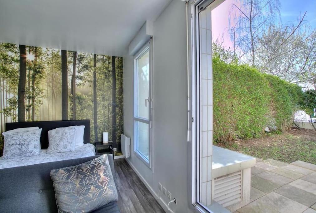 Studio Spacieux Avec Terrasse Et Parking Viry-Châtillon Exterior foto